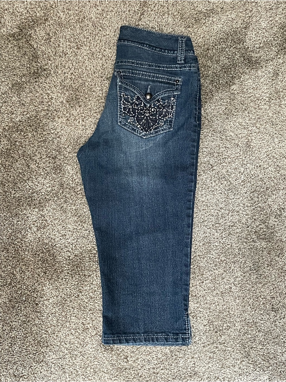 Code Bleu Embroidered Pocket Straight Leg Jeans in Dark Blue